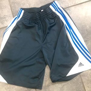 Men’s athletic Adidas shorts with pockets